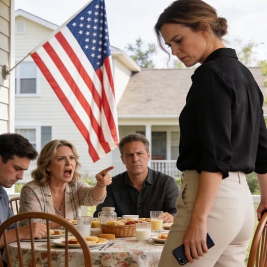 Pendant le brunch, ma mère m’a regardé et m’a dit : « Nous sommes juste gentils de t’inviter. Ne te fais pas d’illusions en pensant que tu comptes vraiment. Mon oncle rit. Mon père n’a pas dit un mot. J’ai pris une gorgée de mon café, j’ai hoché la tête rapidement et je suis parti sans faire de scène. Deux semaines plus tard, la cabane qu’ils chérissaient tous était vendue.
