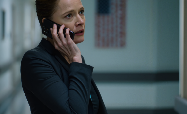 午後6時12分、病院の廊下に立っていた私は、母からの留守番電話メッセージを聞いた。「あなたはもう家族とは縁を切った。二度と連絡してこないで。私たちはあなた抜きで前に進むわ。」私は「わかった」とだけ返信した。翌朝にはアクセスが遮断され、湖畔のタウンハウスの売買契約は破綻し始め、58件もの不在着信が殺到し、そして家族の弁護士から「非常に深刻な問題が発生しました」というメッセージが届いた。