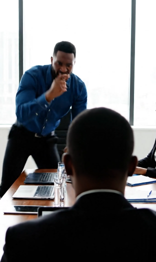 當我與癌症抗爭時，我幾乎失去了一切……包括那些曾經發誓永遠不會離開我的家人。我的妻子和女兒在我最需要她們的時候離開了我的生活，只留下我獨自一人在醫院裡，被痛苦和恐懼包圍。