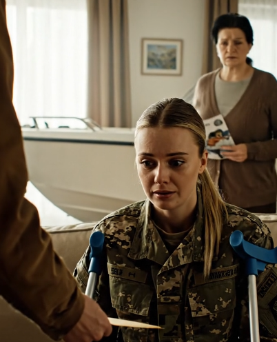 Rodiče odmítli, když jsem požádal o 5 000 dolarů na záchranu nohy. Táta řekl: „Právě jsme si koupili loď.“ Máma řekla: „Kulhání tě naučí zodpovědnosti.“ Sestra se zasmála: „Zvládneš to.“ Pak přišel bratr: „Prodal jsem všechno nářadí. Tady máš 800 dolarů.“ NEVĚDĚL, CO HO ČEKÁ.