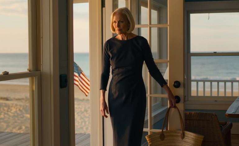 「奥様、これは至急ご覧いただく必要があります」と彼は私に言った。そして、夫が長年別居させていたアウターバンクスにある家に足を踏み入れた時、私はその中に丁寧に整えられたもう一つの生活と、私の結婚生活とその後の全てに対する理解を一変させる手書きの一文を見つけた。